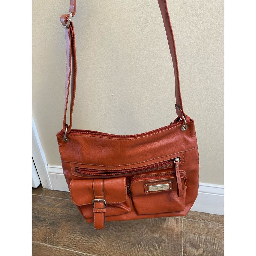 RELIC brick red square shape adjustable straps crossbody/shoulder bag - Picture 7 of 7